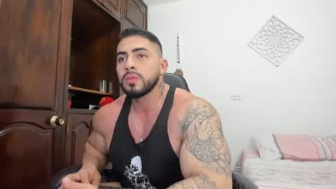 frank_foxx1 online show from June 23, 11:06 pm