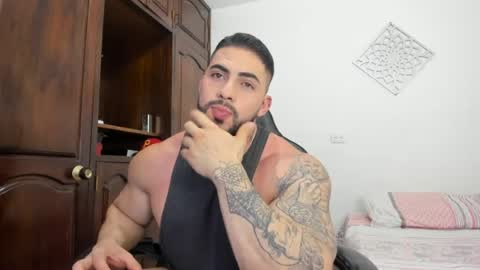 frank_foxx1 online show from June 24, 4:58 am