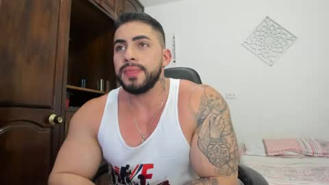 frank_foxx1 online show from June 26, 4:38 am