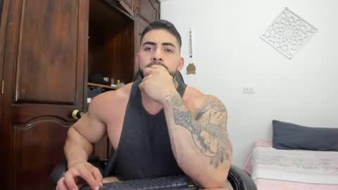 frank_foxx1 online show from July 23, 5:43 am