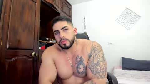 frank_foxx1 online show from July 23, 8:05 am