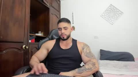 frank_foxx1 online show from July 25, 4:38 am