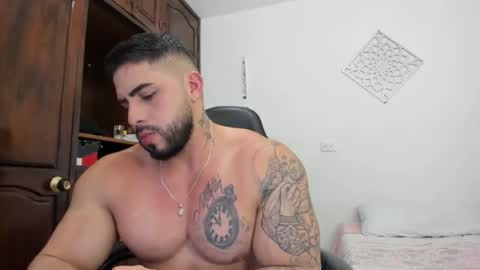 frank_foxx1 online show from July 29, 5:03 am