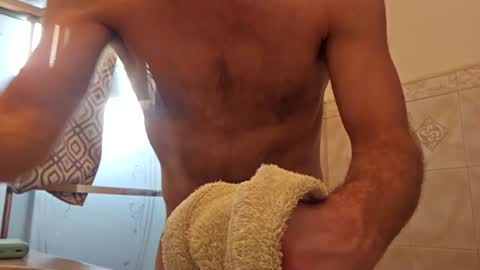 FrankieFuckMeXX online show from August 14, 10:24 pm