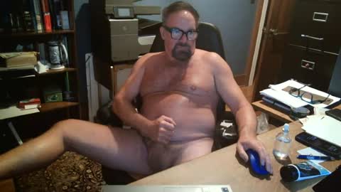 frankv65 online show from August 16, 1:42 am