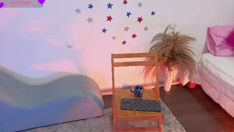 Fransheska online show from August 4, 11:29 am