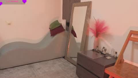 Fransheska online show from August 13, 11:24 am