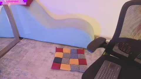 Fransheska online show from August 14, 2:53 pm