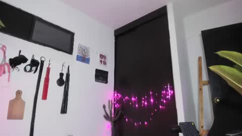 Lia Gomez online show from July 17, 1:38 am