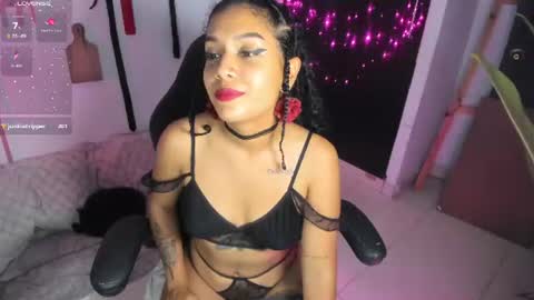 Lia Gomez online show from August 4, 1:35 am