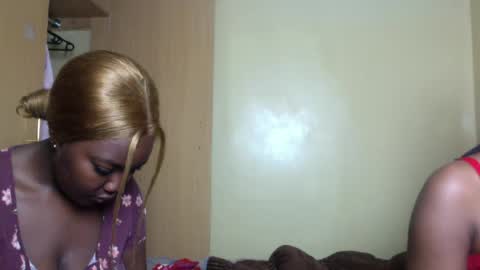 Lyne online show from August 14, 11:52 pm