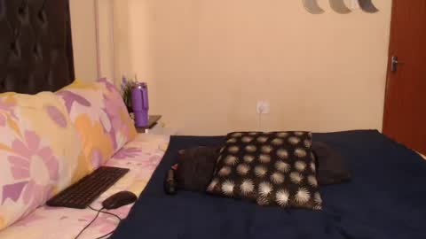 freaky_mikie97 online show from September 5, 8:08 am