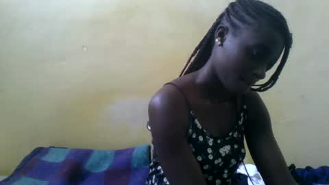 freaky_reina online show from August 12, 10:28 am