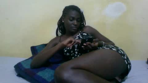 freaky_reina online show from August 12, 4:31 pm