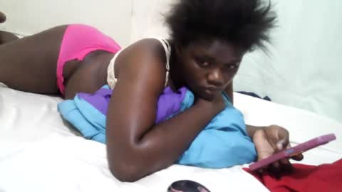 freakylily online show from August 12, 9:06 pm