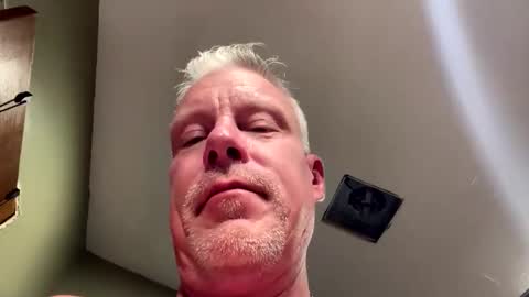 freakysilverfox online show from April 3, 4:59 pm