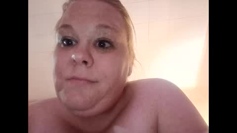 frecklesandsparky online show from May 3, 10:42 am