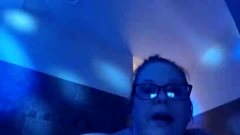 frecklesandsparky online show from May 23, 5:43 am