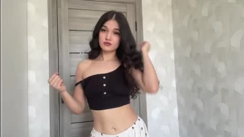 Mia online show from August 14, 4:16 am