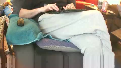 fredjohnson2112 online show from May 3, 5:18 pm