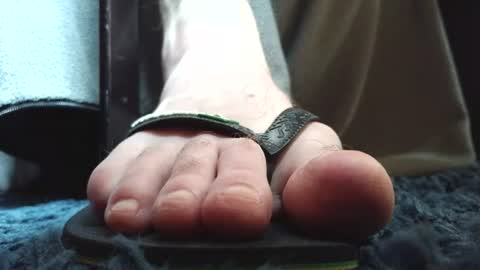 fredthetom12 online show from July 27, 4:12 pm