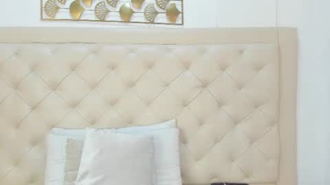 Frehia   online show from September 1, 5:58 pm