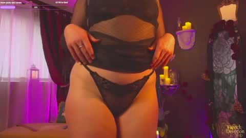 Louise or Lou 3 online show from July 4, 8:33 pm