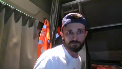 french_truck online show from May 6, 3:24 pm