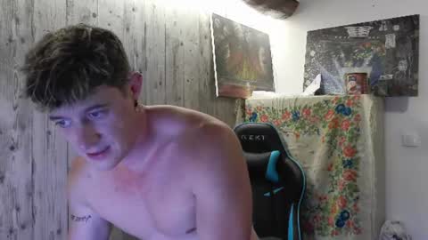 French Horny Bibs online show from July 30, 7:20 pm