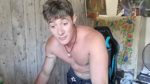 French Horny Bibs online show from August 5, 11:30 am