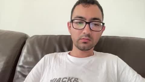 welcome to my room online show from June 1, 8:06 am