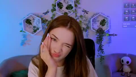 your Freya online show from August 11, 8:44 pm