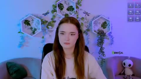 your Freya online show from August 12, 8:33 pm