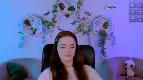 your Freya online show from August 12, 9:39 pm