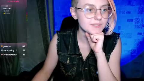 Freya online show from July 27, 10:48 pm