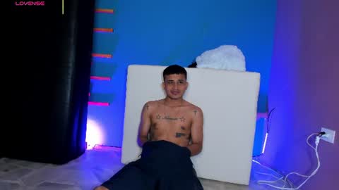 freya_rose_x online show from August 5, 7:12 pm