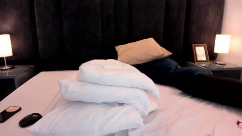FREYA online show from August 7, 1:38 am