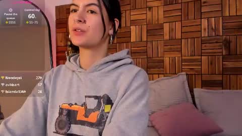 Freya online show from August 4, 2:36 pm