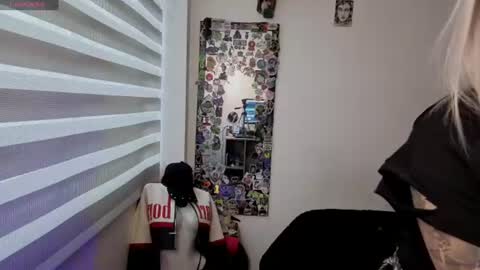 freyaa_sorceress online show from July 23, 3:36 pm