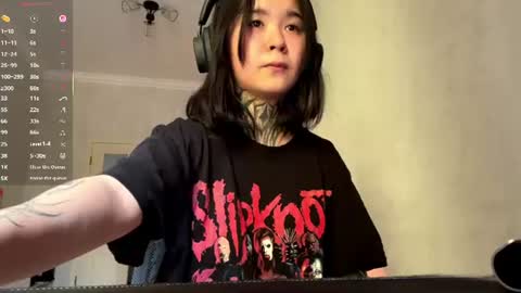 freyablow online show from August 7, 5:51 am