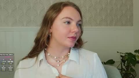 Freya online show from July 17, 1:05 am