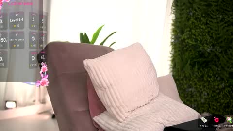 freyaheart online show from August 15, 6:50 am