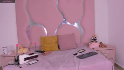 freyaht online show from August 9, 4:57 am