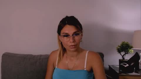 freyanaughty69 online show from August 7, 5:02 pm