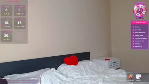 freyaoliver online show from August 15, 9:08 pm