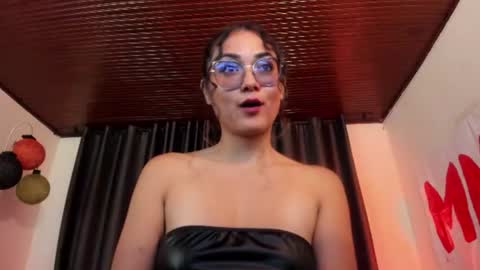 freyarouge online show from August 14, 11:19 pm