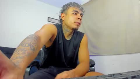 freyva_ online show from July 15, 6:09 pm