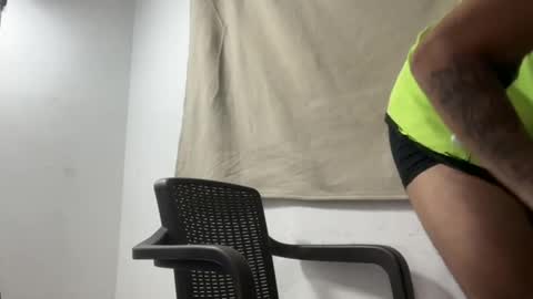 freyva_ online show from August 7, 1:16 am