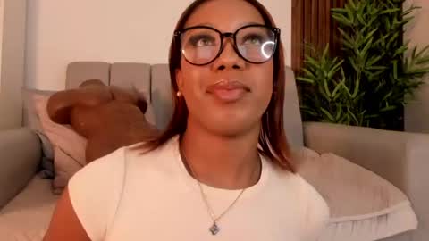 Frida Kiroga online show from August 1, 7:42 pm