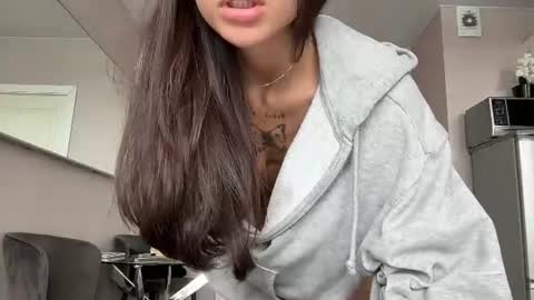 Lina online show from August 11, 10:50 am